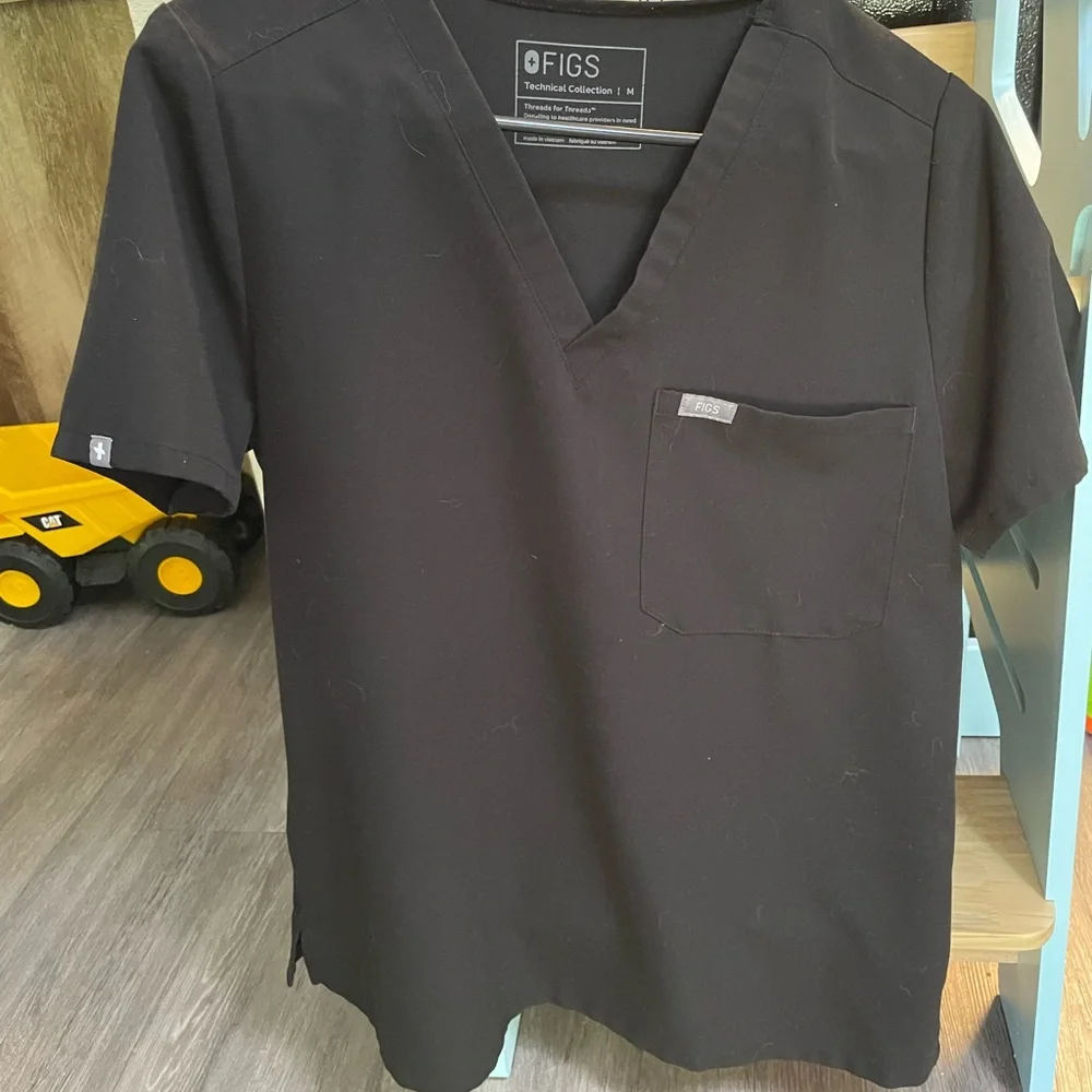 Figs Catarina One-Pocket Scrub Top - Women’s Medium - Picture 1 of 2